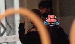 最新爆料娱乐圈恋情视频,神秘情侣甜蜜互动引热议